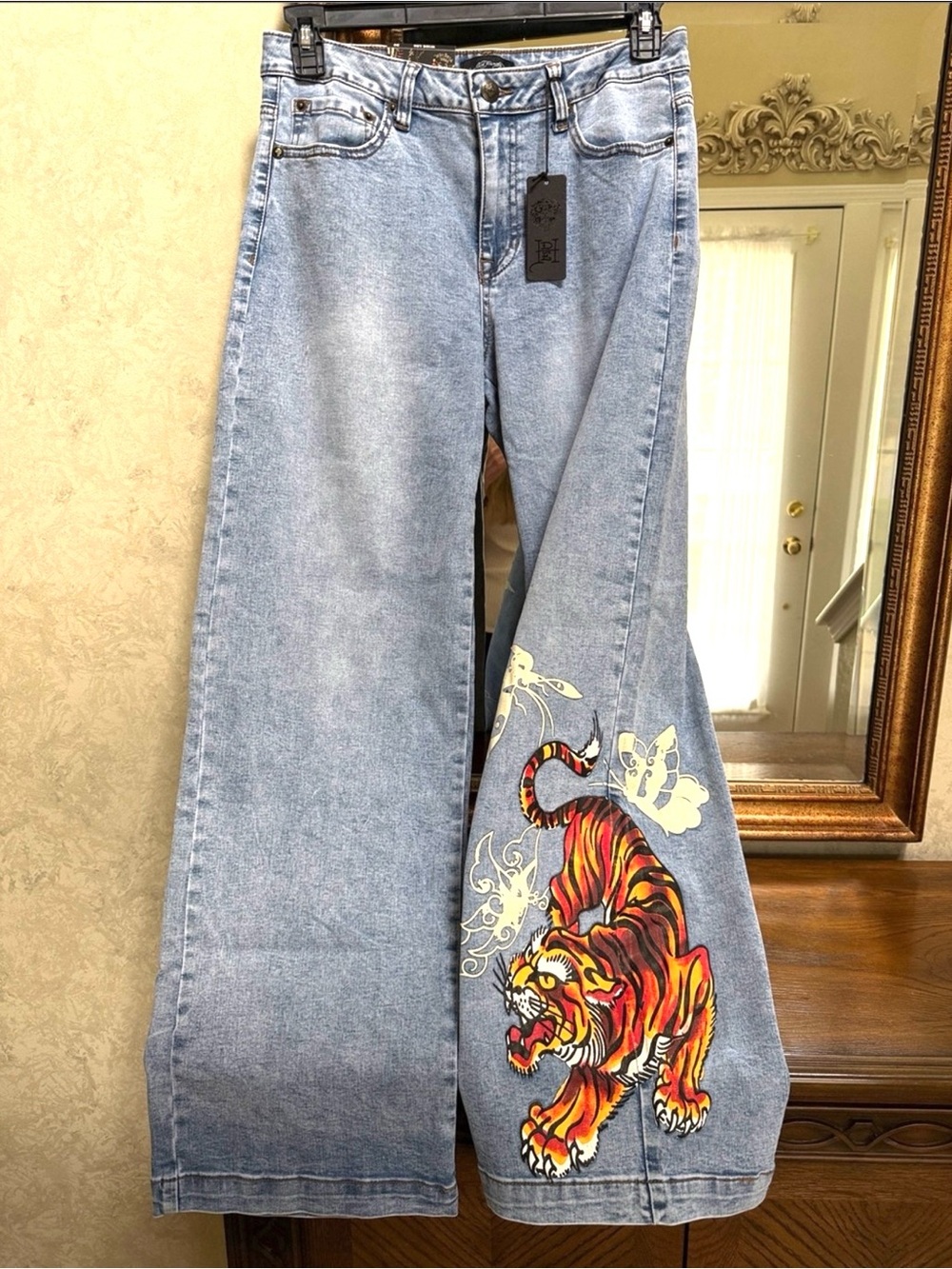 Ed Hardy Wide Leg Light Blue Denim Jeans with Tiger Embroidery. Size 30.